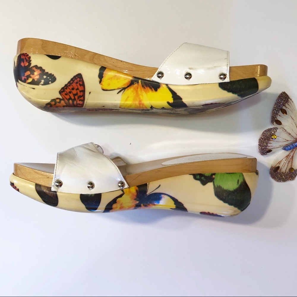 Sotto Sopra Butterfly Dragonfly Detailed Italian Made Sandals